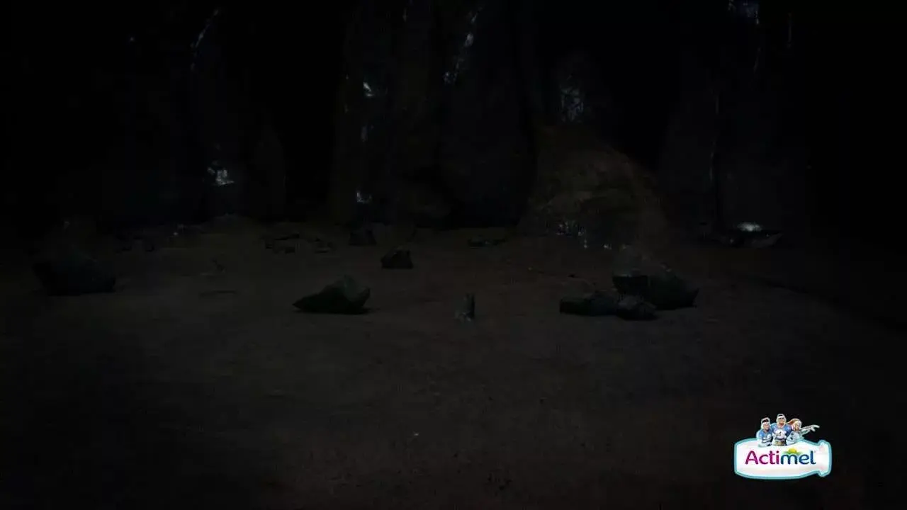 actimel-darkness stills