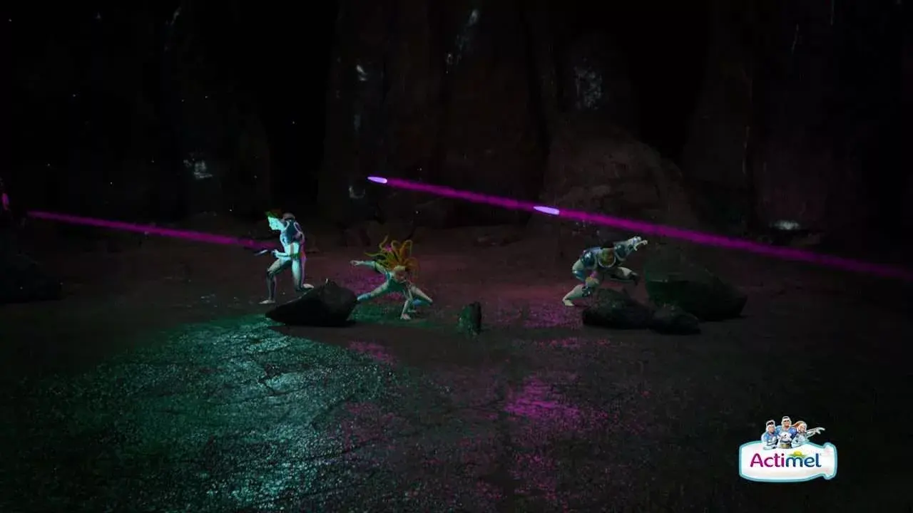 actimel-darkness stills