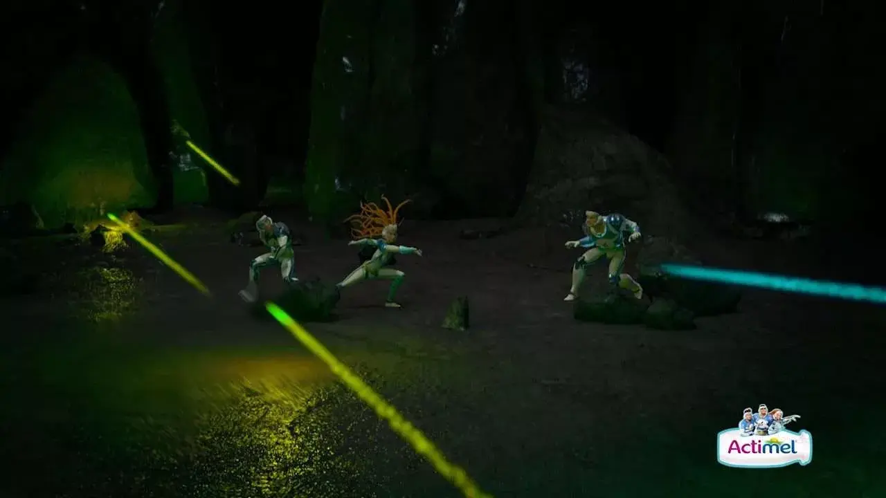 actimel-darkness stills