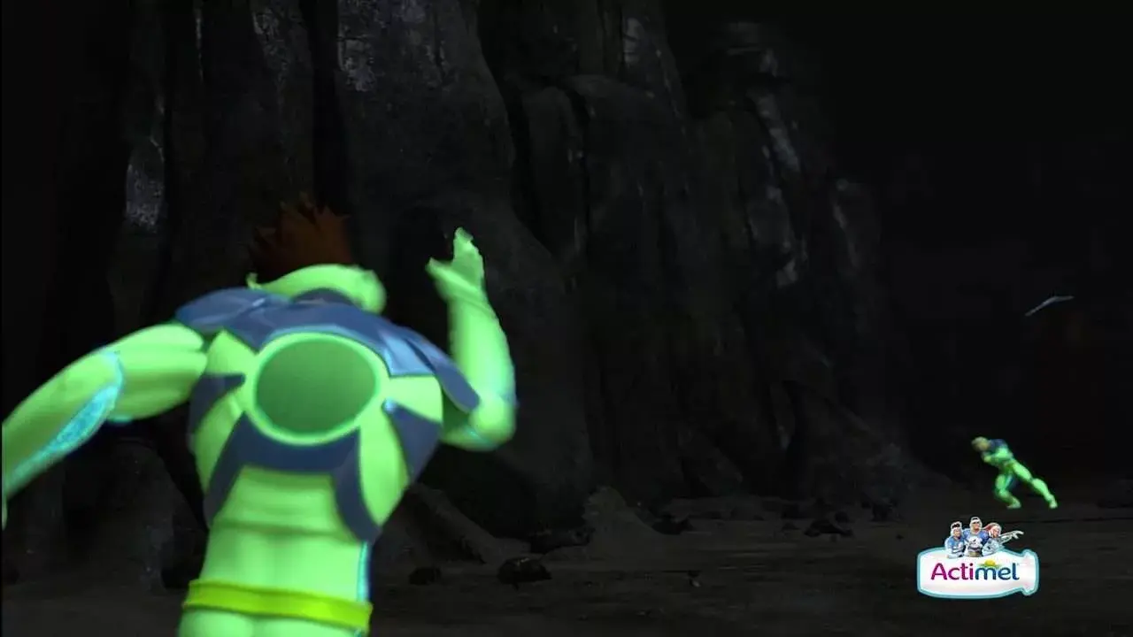 actimel-darkness stills