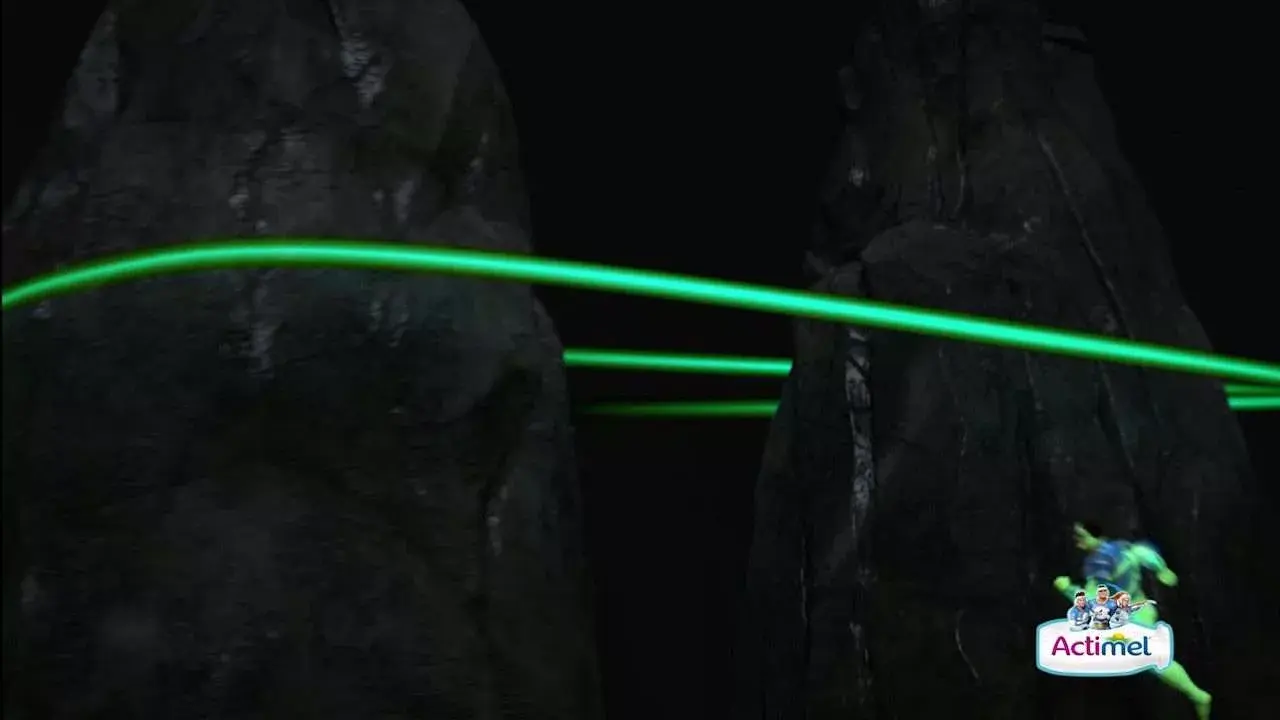 actimel-darkness stills