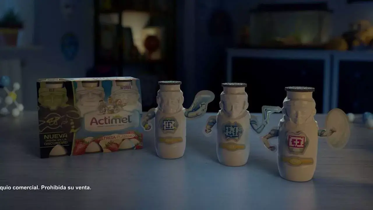 actimel-darkness stills